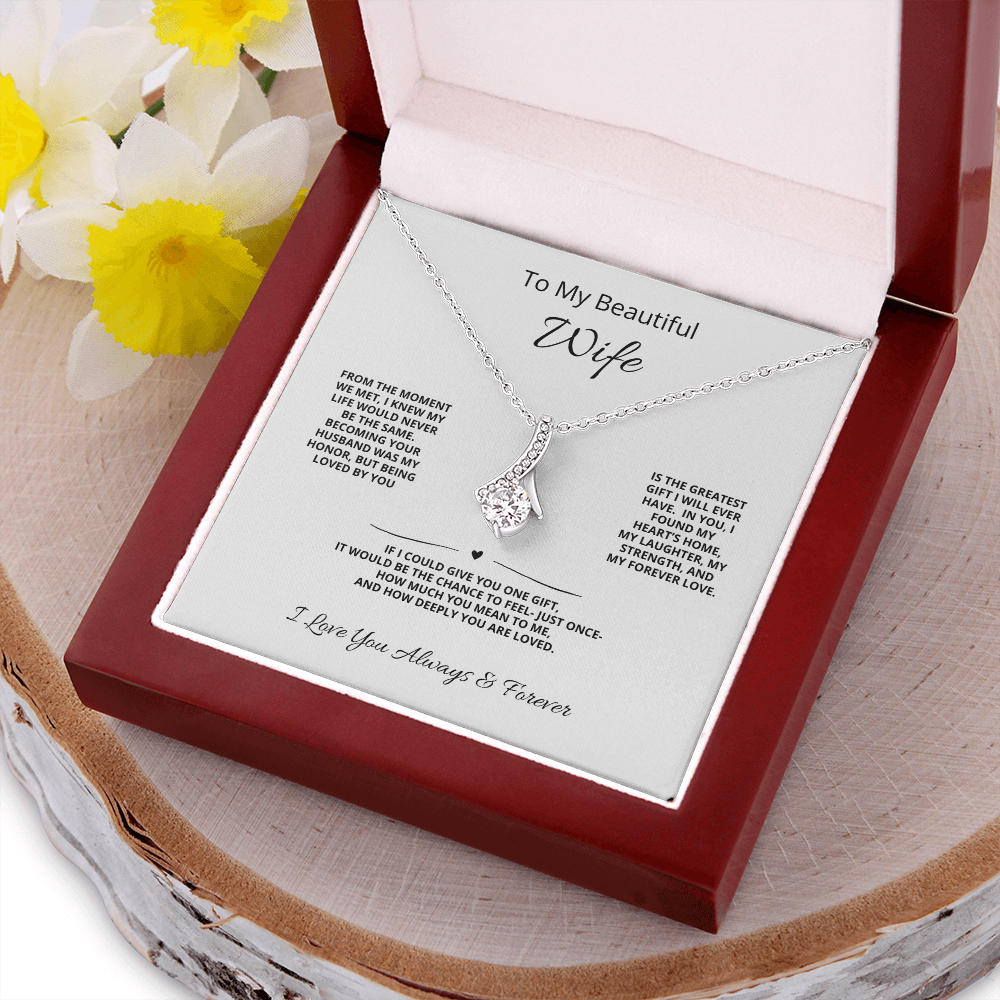To My Beautiful Wife – Eternal Love Alluring Beauty Necklace